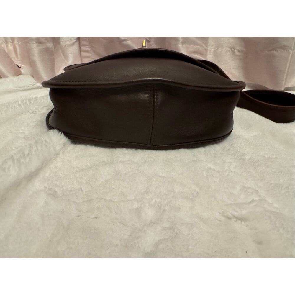 Vintage Coach 9988 Dark Mahogany Crescent Saddle Crossbody Made in / USA - Picture 4 of 14